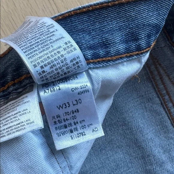 Levi's Women’s Straight Jeans - Classic Blue size 33x30 - Picture 4 of 6